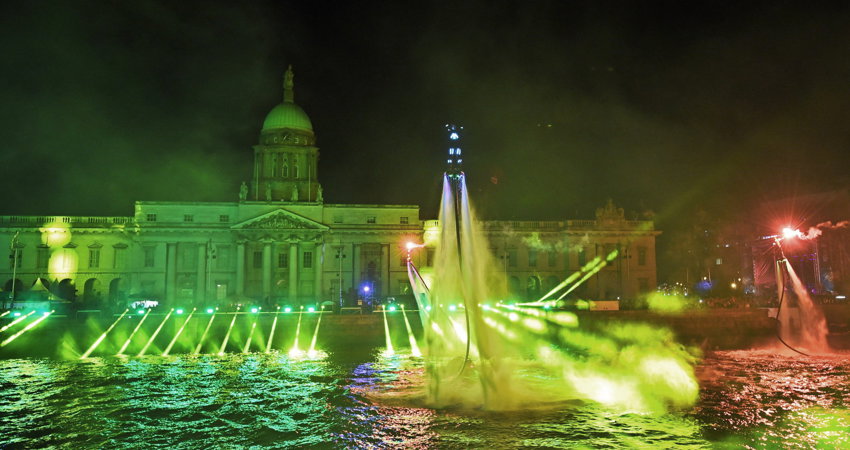 Dublín se llena de luces en Nochevieja