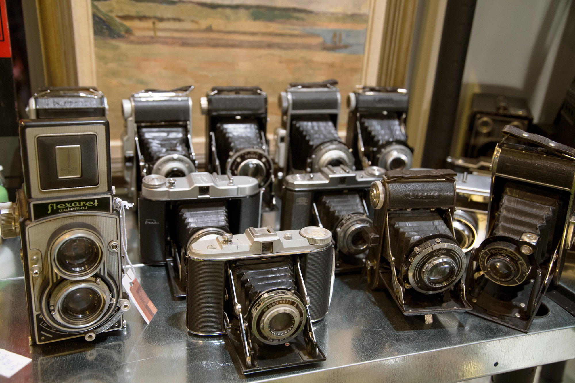 Cámaras y más antigüedades en los mercadillos de Madrid			