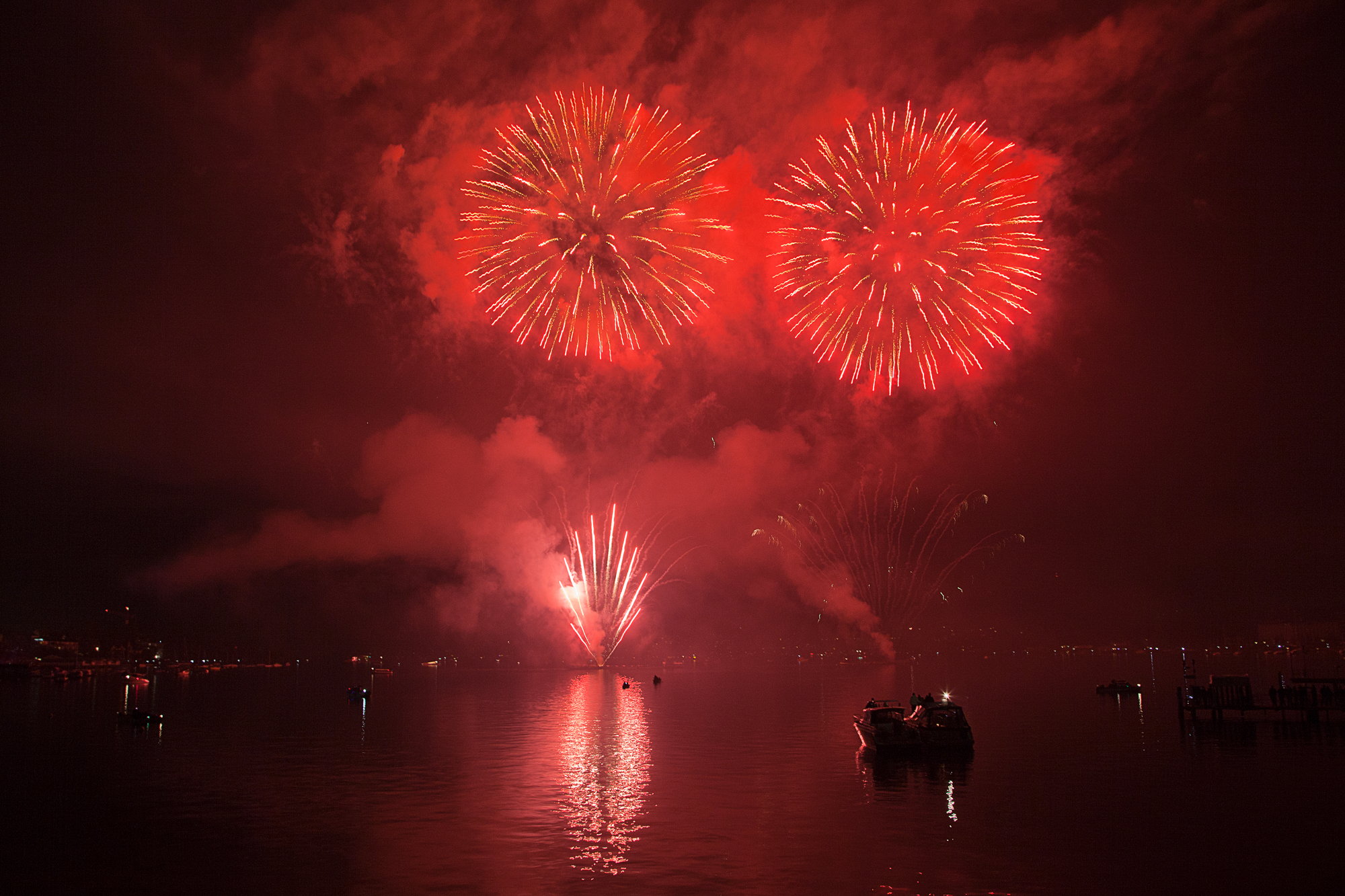  After the fireworks, the party in Zurich continues until 3 in the morning