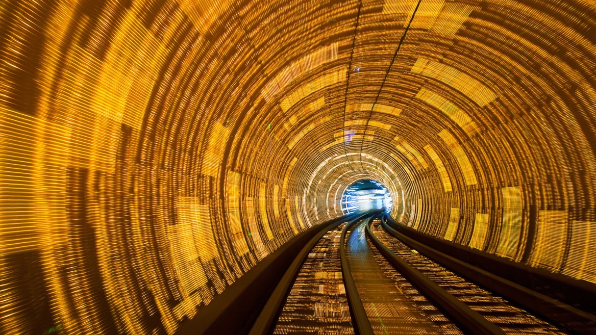 En este túnel se puede ver un espectáculo de LEDs con efectos de sonido