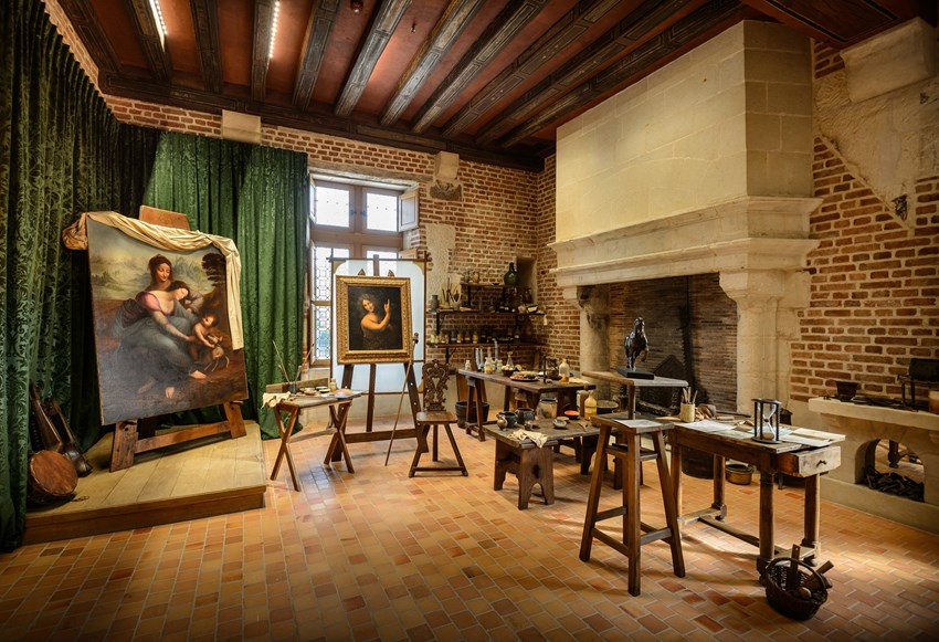 El Castillo de Clos Lucé en pleno Valle del Loira, donde Leonardo Da Vinci pasó sus últimos años, se une a las celebraciones del V centenario de su fallecimiento.