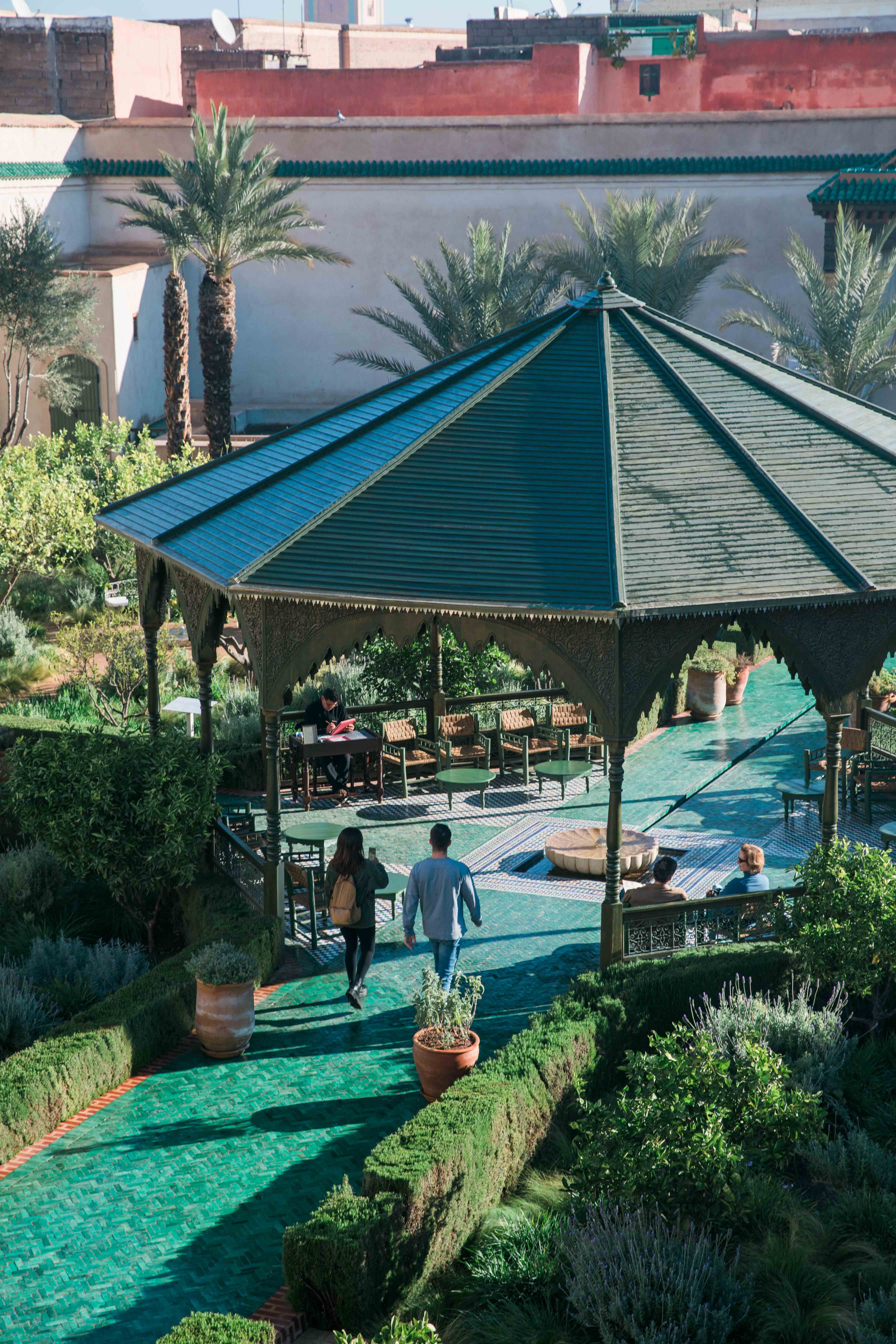 Escápate a Marrakech este puente de mayo y aprovecha para relajarte con una visita a Le Jardin Secret.