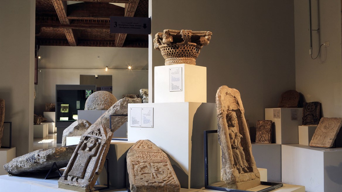 The Coptic Museum of Cairo, which houses relics of Ancient Egypt, Greece, Rome or the Byzantine or Ottoman empires, is an essential visit on the trip to Egypt.