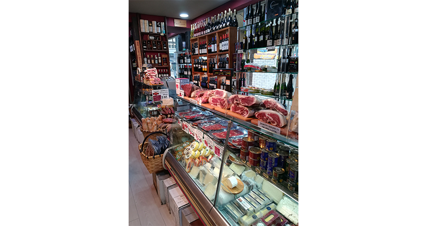 The Prisa grocery store in Santander in the Plaza de las Cervezas