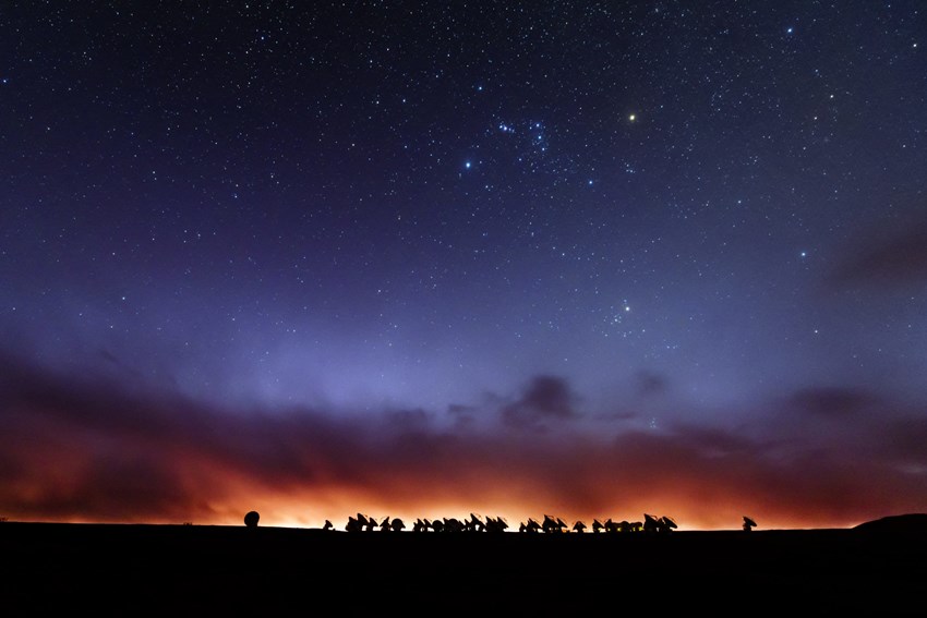 El observatorio ALMA, con 66 antenas desplegadas, es uno de los lugares más importantes del mundo para el astroturismo.
