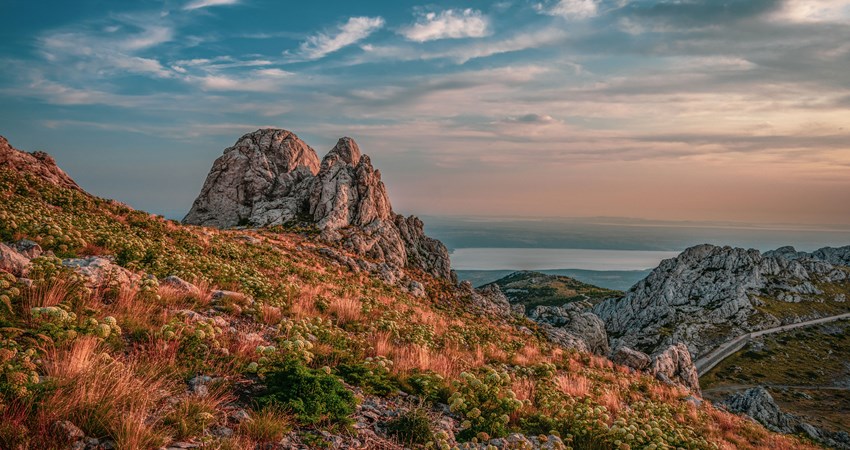 El parque de Velebit, de enorme riqueza natural, es uno de los más bellos y el más joven de Croacia.