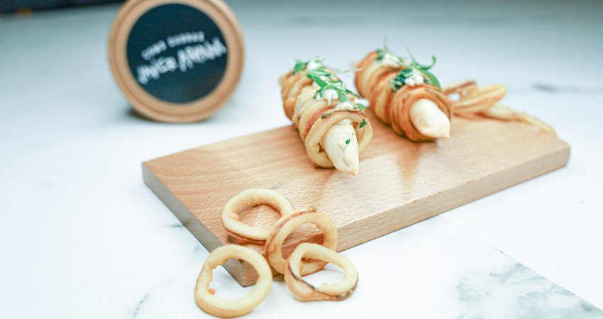 El bocadillo de calamares con una estrella Michelin de Javier Aranda en el delivery Como Cabras