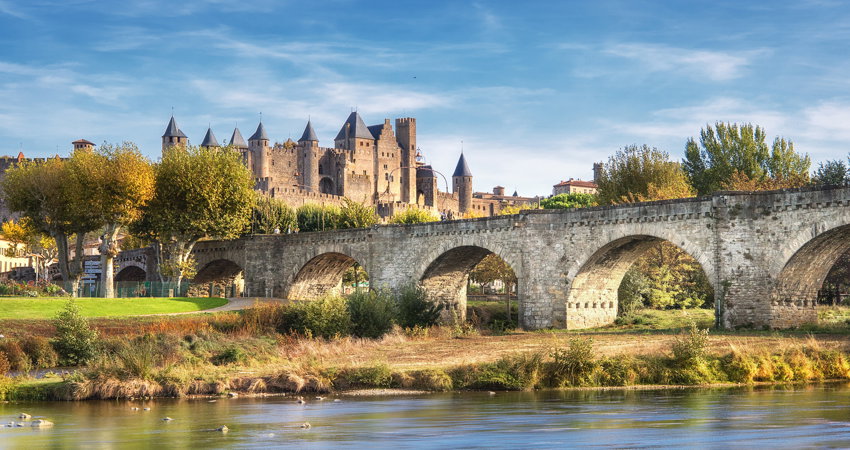 Carcasona es uno de los pueblos medievales mejor conservados y más espectaculares de Europa y es un lugar perfecto para una escapada de fin de semana.