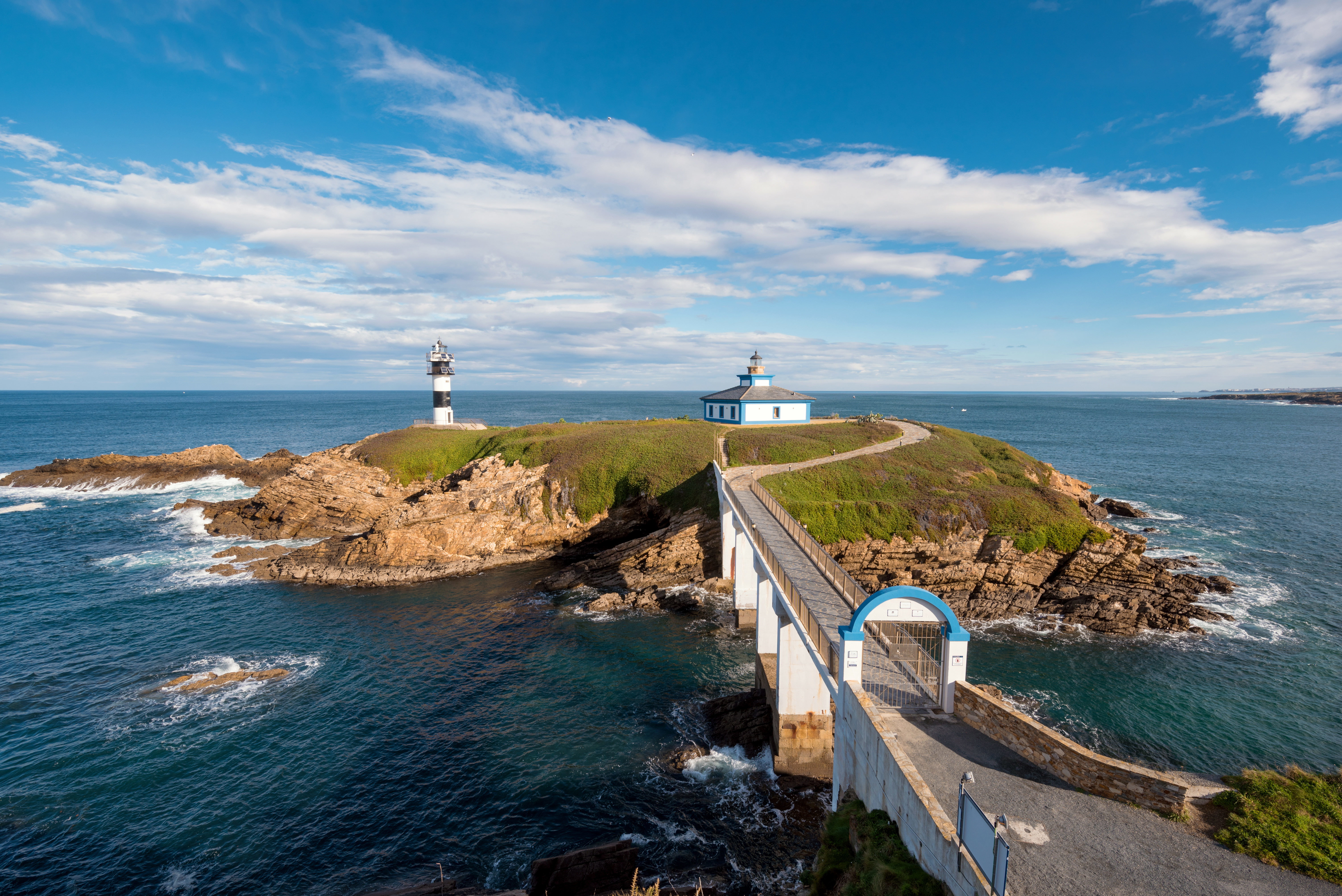 You can now stay at the Isla Pancha lighthouse in Ribadeo (Lugo) 
