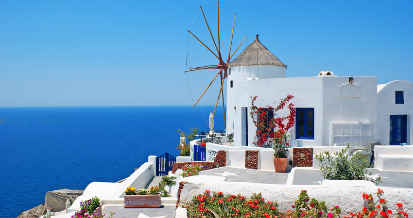 Fly to Santorini froim 10,000 Avios each way
