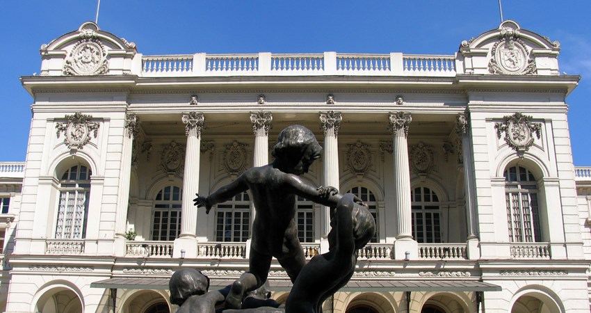 The Teatro Municipal de Santiago in Chile is the country’s oldest cultural centre.
