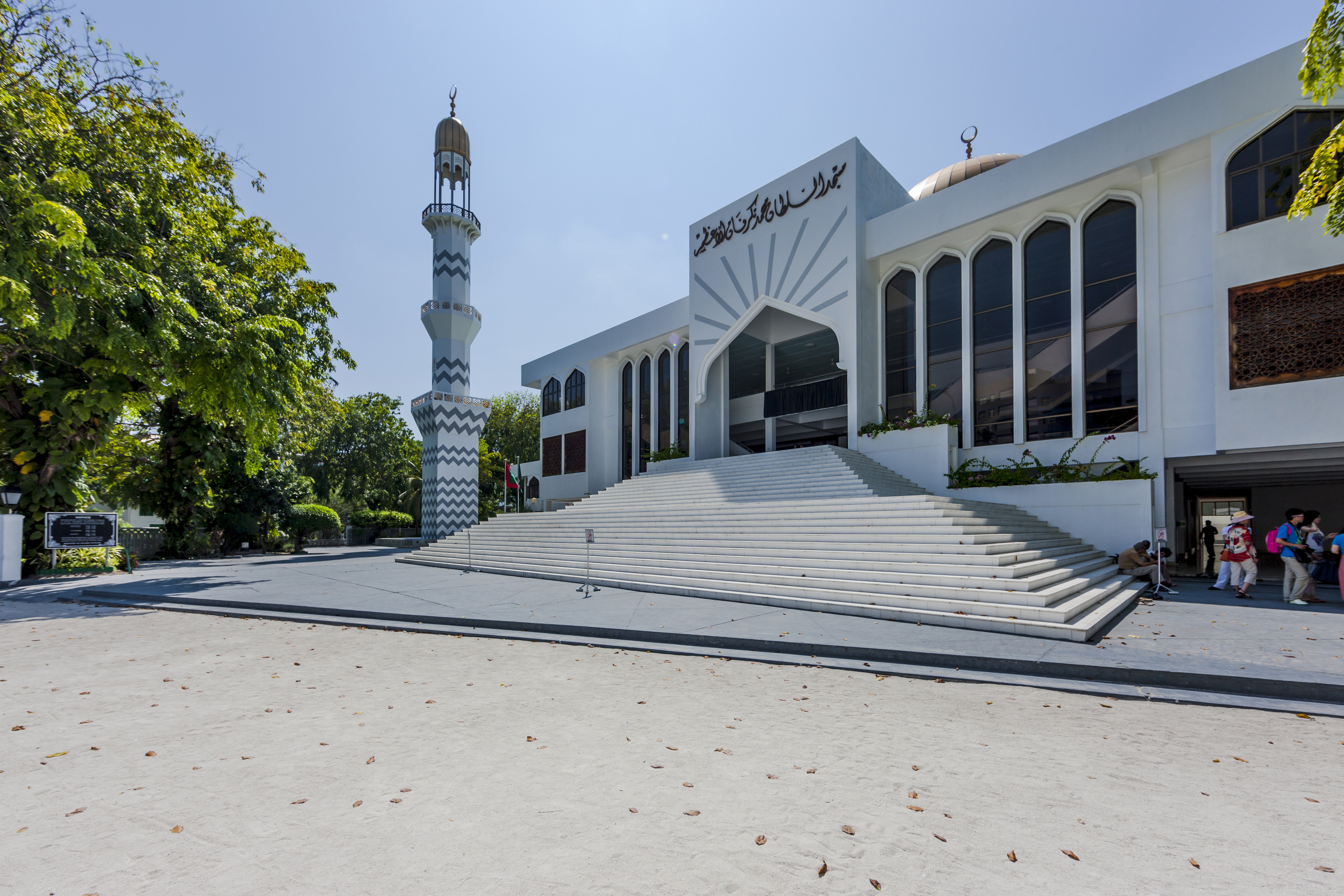 Friday Mosque is built from coral rocks that – although soft while wet – become very sturdy when dry.