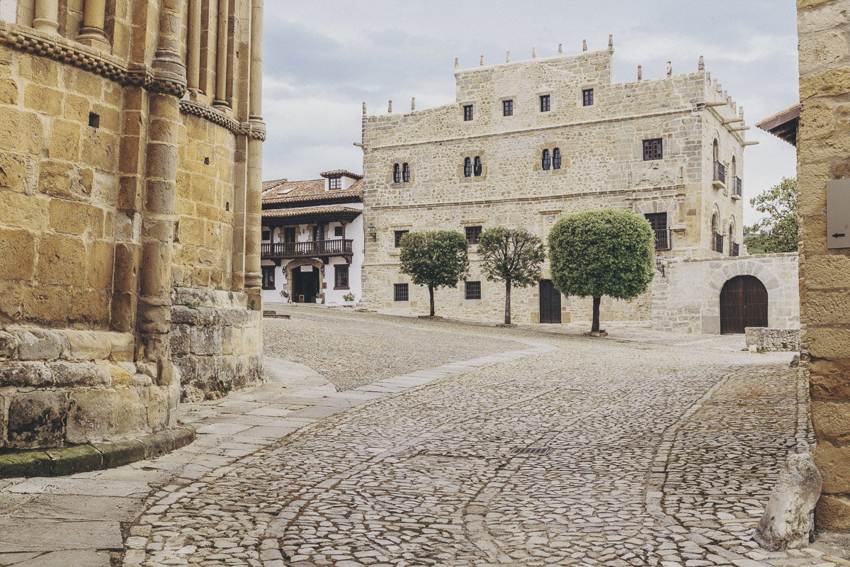 Santillana del Mar, en Cantabria, es uno de los pueblos más bonitos de España.