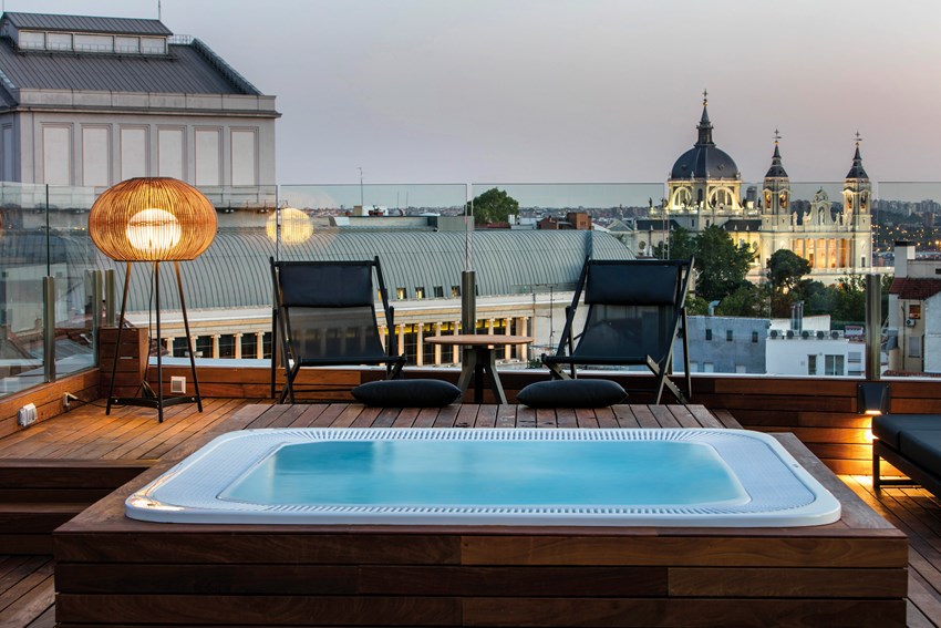 El hotel Gran Meliá Palacio de los Duques es perfecto para conocer la capital española en una escapada gracias a su situación en el Madrid de los Austrias.