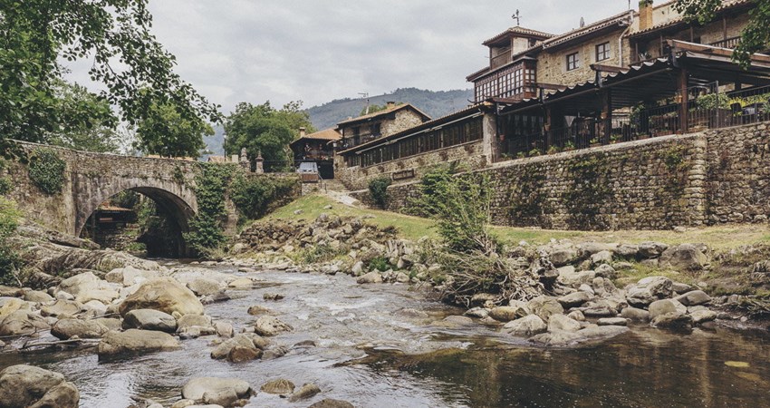 Don’t miss one of Spain’s most beautiful towns on a trip to Cantabria: Bárcena Mayor.