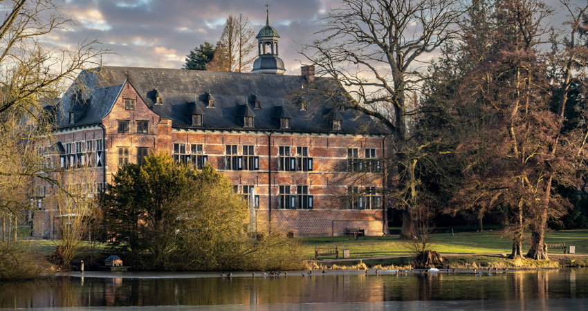 Travel to Germany and don’t miss architectural gems such as Reinbak Castle, just a 30-minute drive from the centre of Hamburg. 