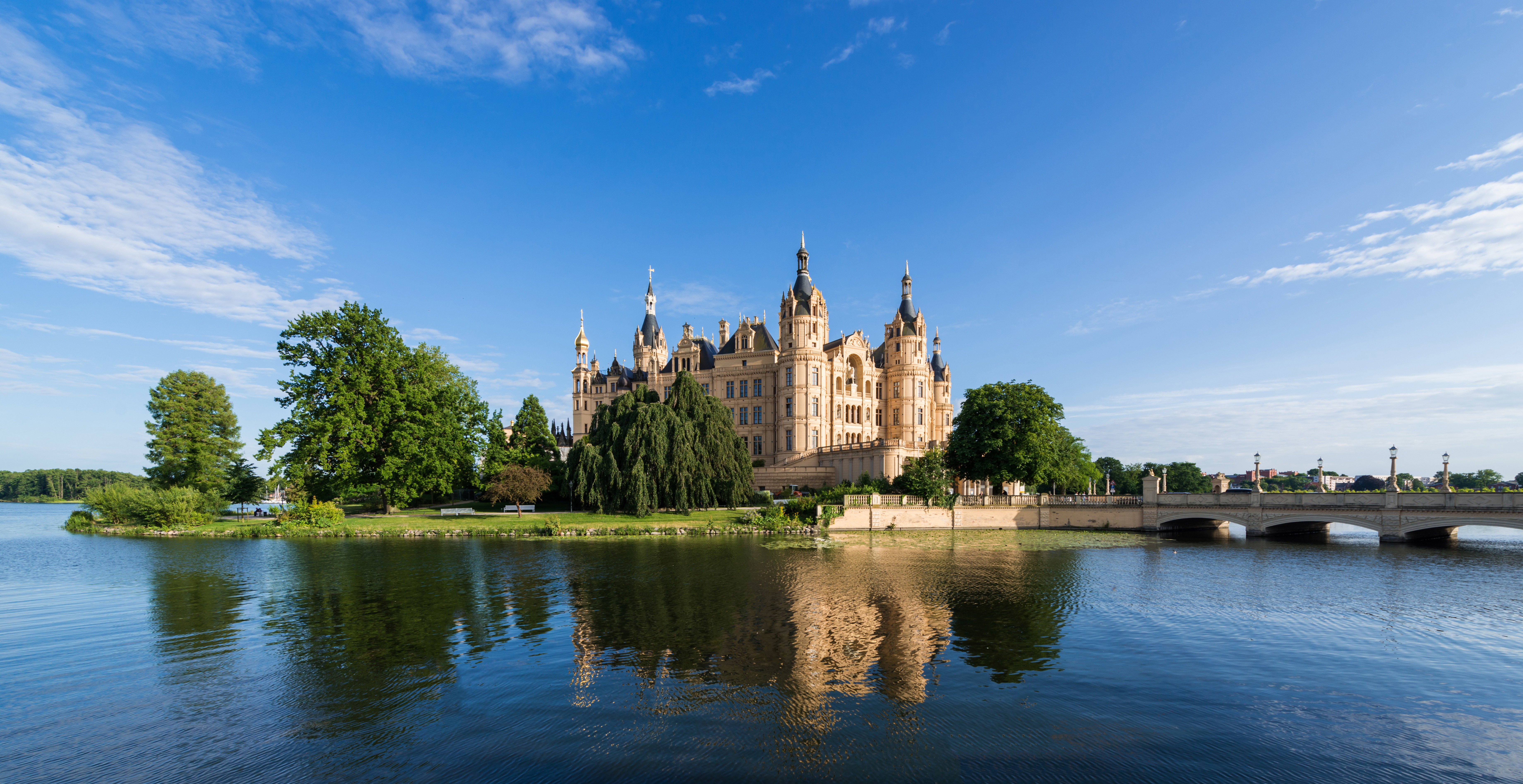 Visit the impressive Schwerin Palace, which is close to Hamburg, on your trip to the German city.