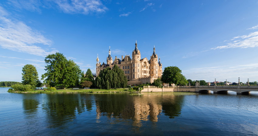 Visit the impressive Schwerin Palace, which is close to Hamburg, on your trip to the German city.