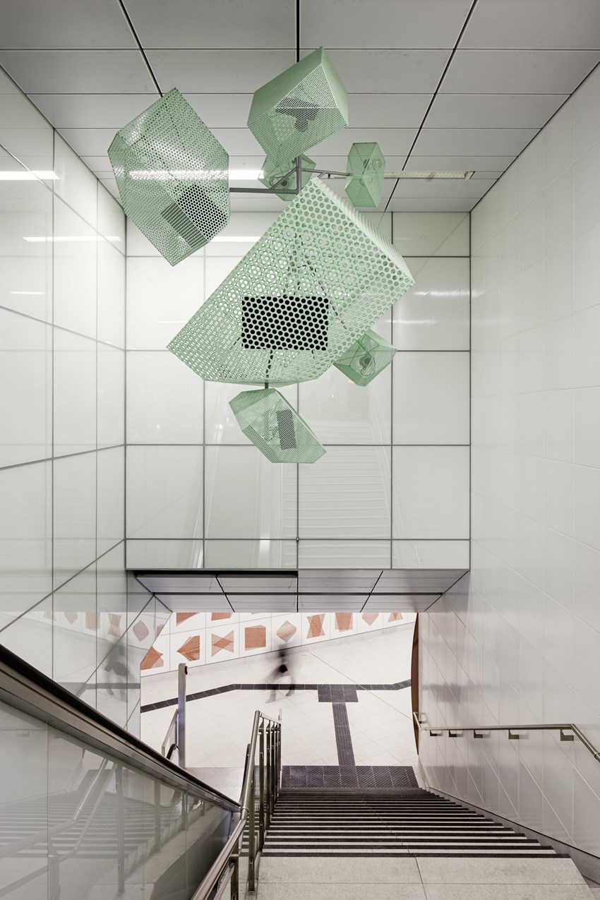 La instalación sonora de Ralf Brög en Heinrich-Heine-Allee en el metro de Düsseldorf.