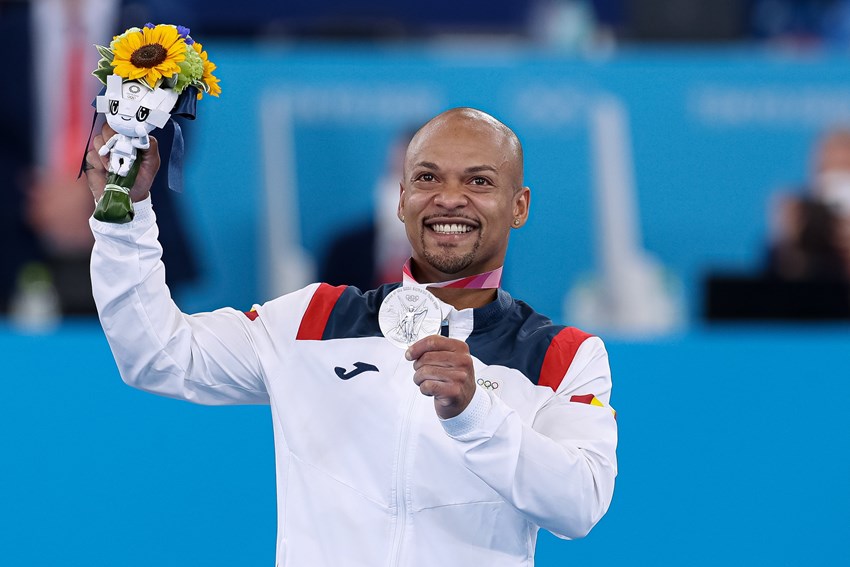 Ray Zapata logra la plata olímpica en Tokyo 2020, entrevistado para Iberia Plus magazine.