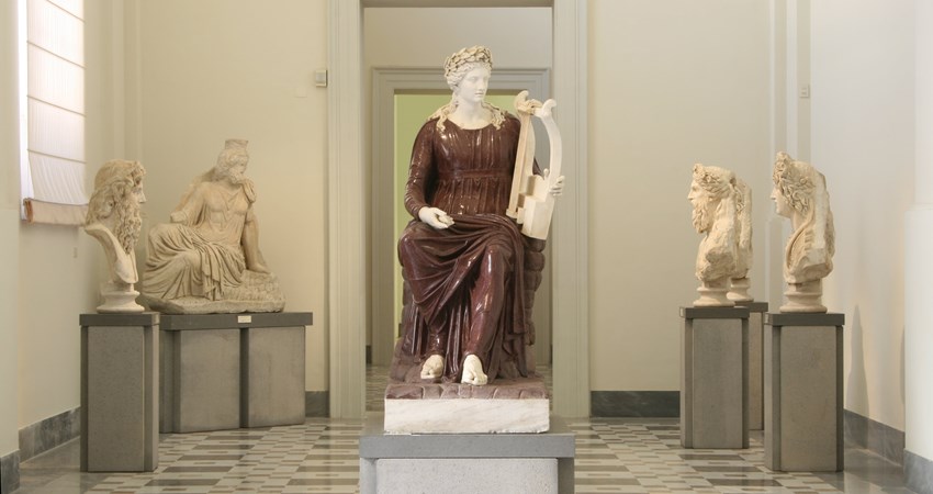 The Archaeological Museum of Naples can be visited from Wednesday to Monday from 9 a.m. to 7:30 p.m. for 15 euros.