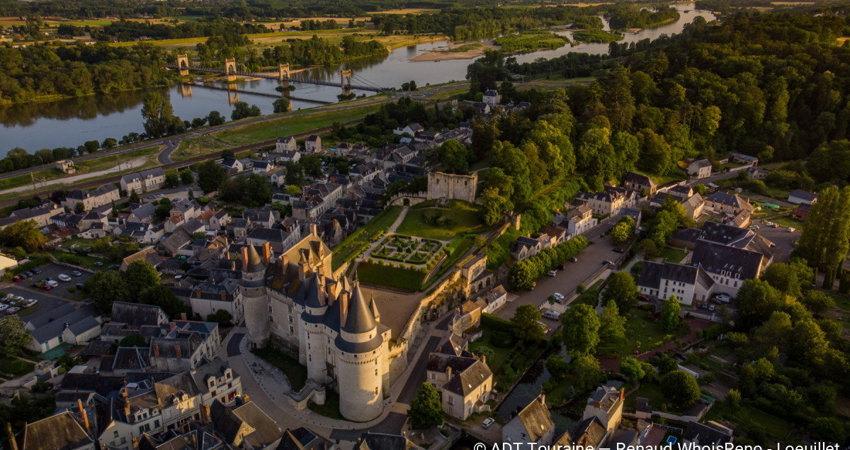Château de Langeais and its art collection were donated to the Institut de France by its last owner, Jacques Siegfried, in 1886 / photo: ADT Touraine, Renaud WhoisReno - Loeuillet
