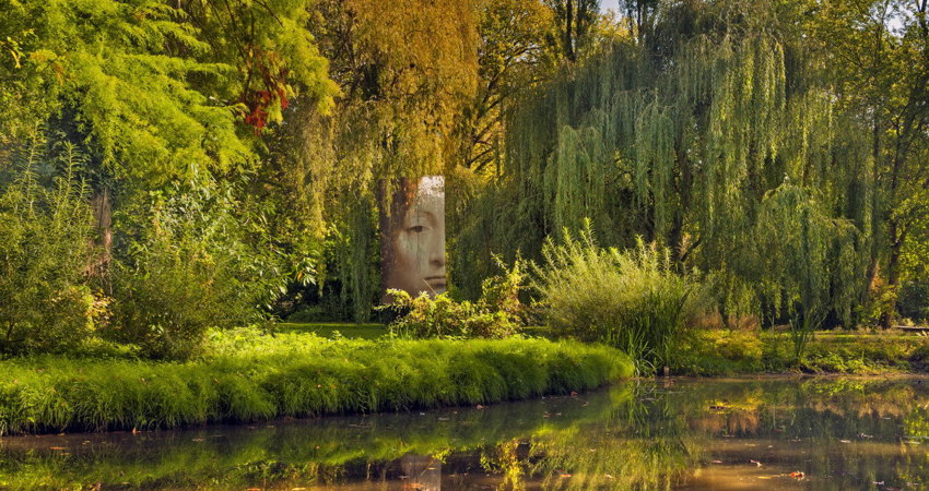 The Gardens of the Chateau du Clos Luce bring to life some of Leonardo da Vinci's creations in a magical and romantic setting / photo: ADT Touraine, Léonard de Serres