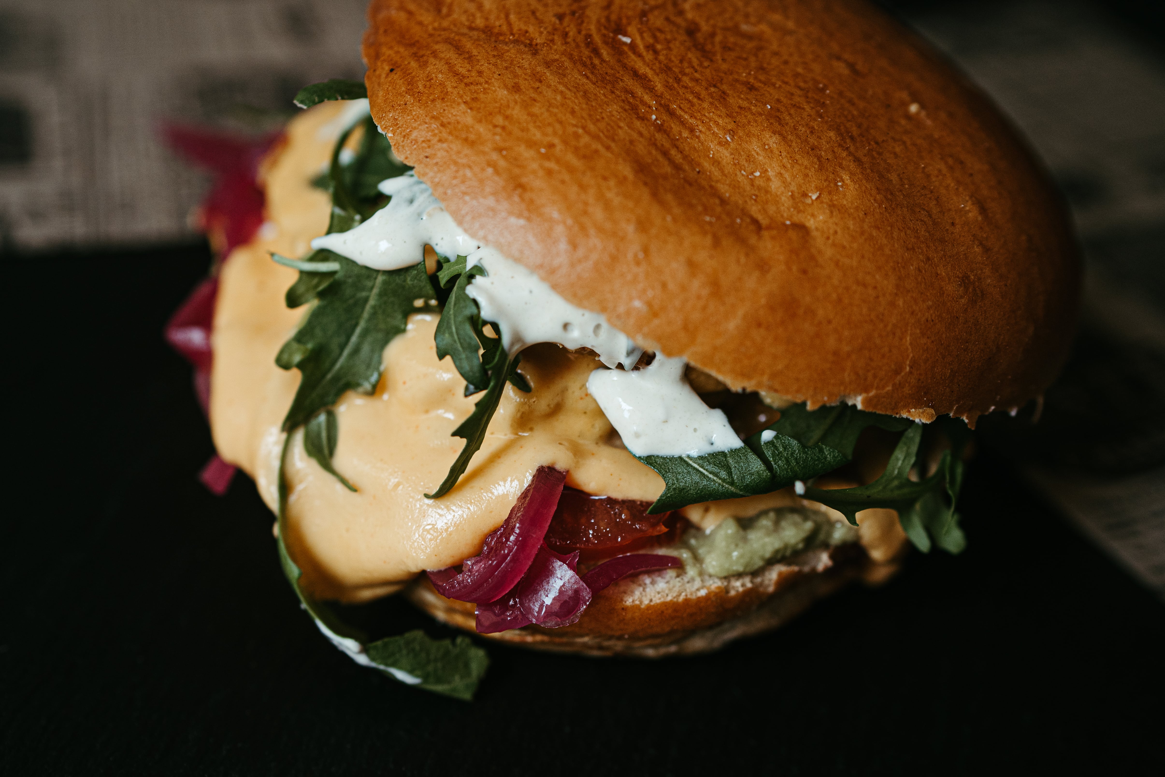 mentika crispy chicken burger from knalla burger