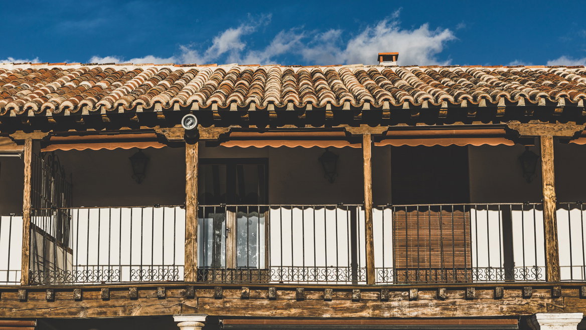  Colmenar de Oreja also represents one of the great examples of popular Castilian architecture.