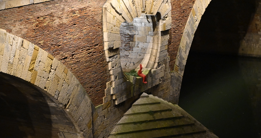 "L'enfant au bonnet d'âne", uno de los Space Invaders de James Colomina / Foto: © Chloé