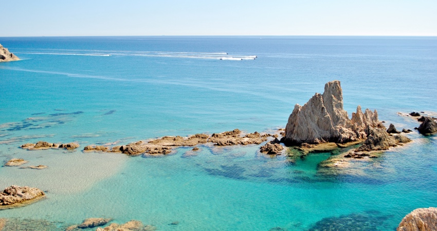 Las aguas cristalinas de Almería, en Cabo de Gata