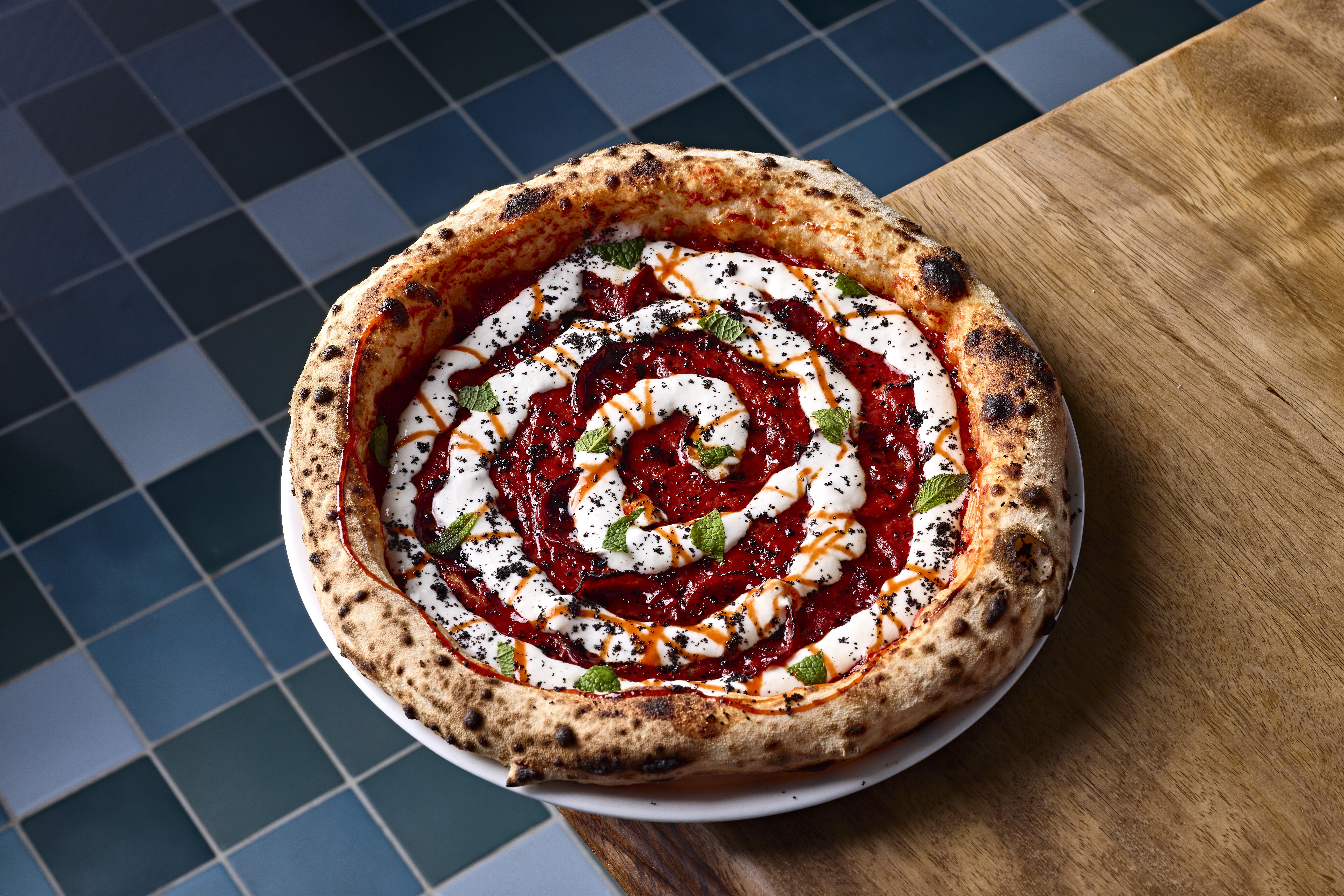 Presentation of one of the exclusive pizzas of SEU Ibiza Steps