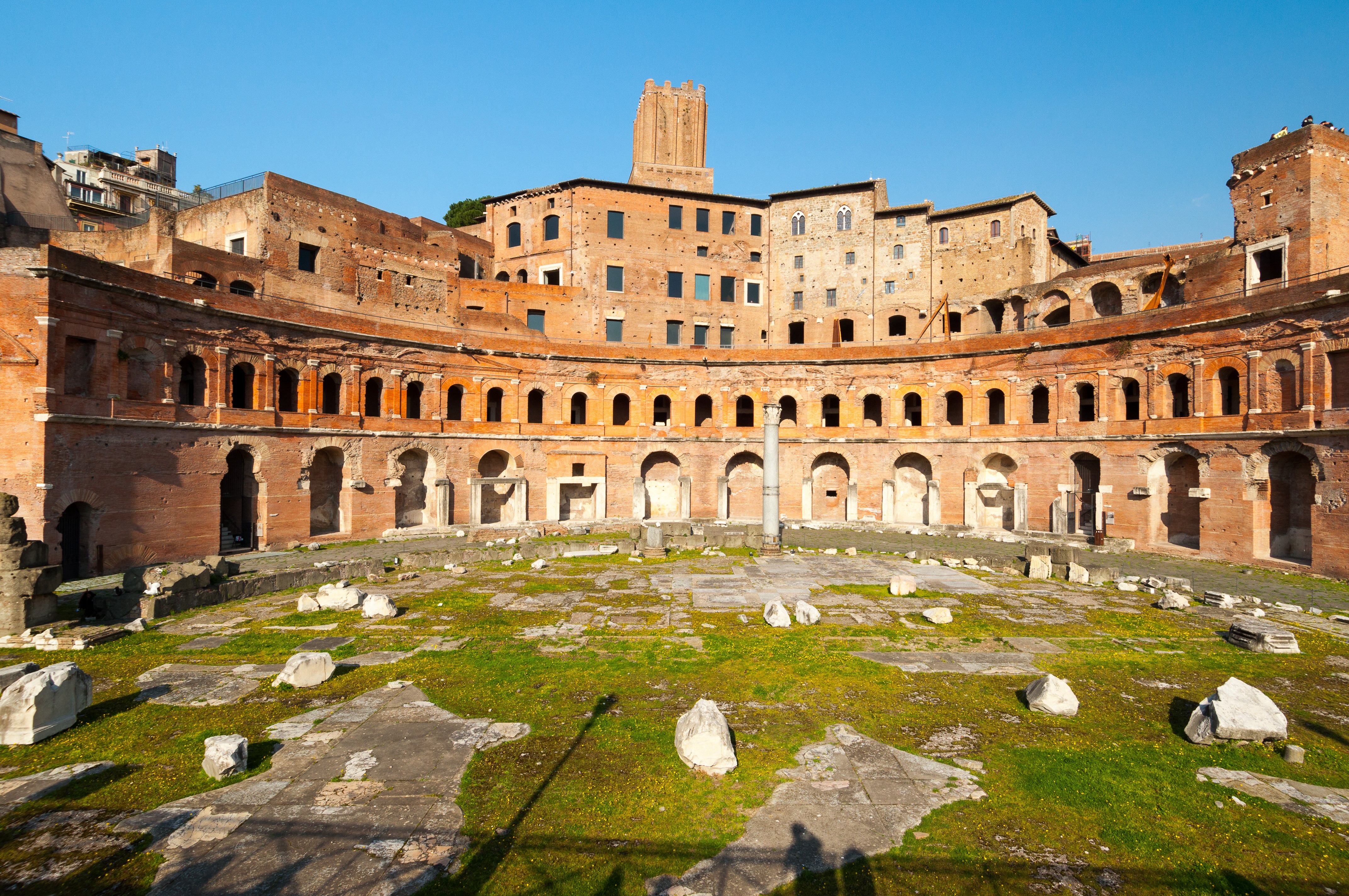 View of the circular market of Trajan's Market, where you can see the different floors and archaeological remains in the central courtyard.