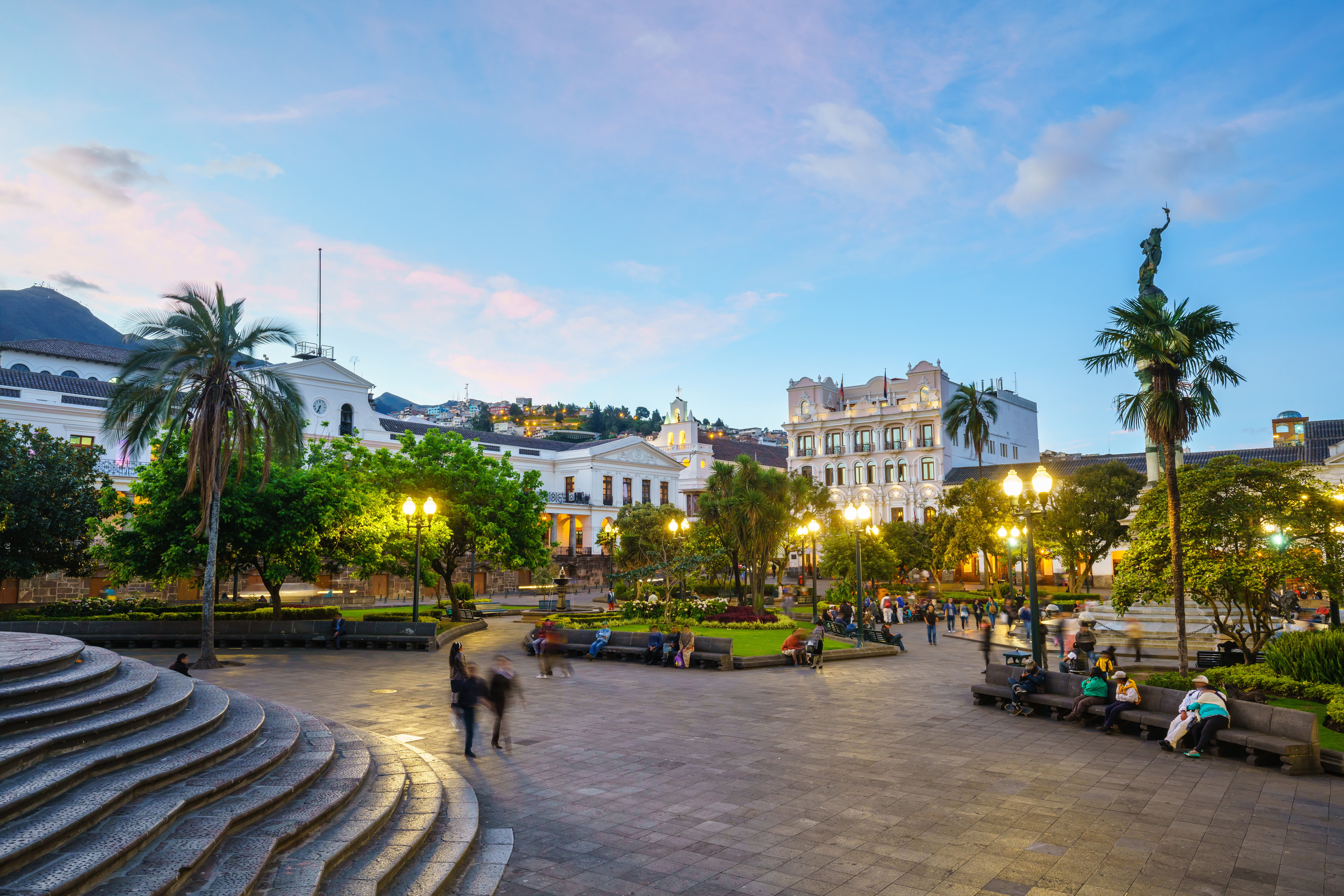 ART Quito