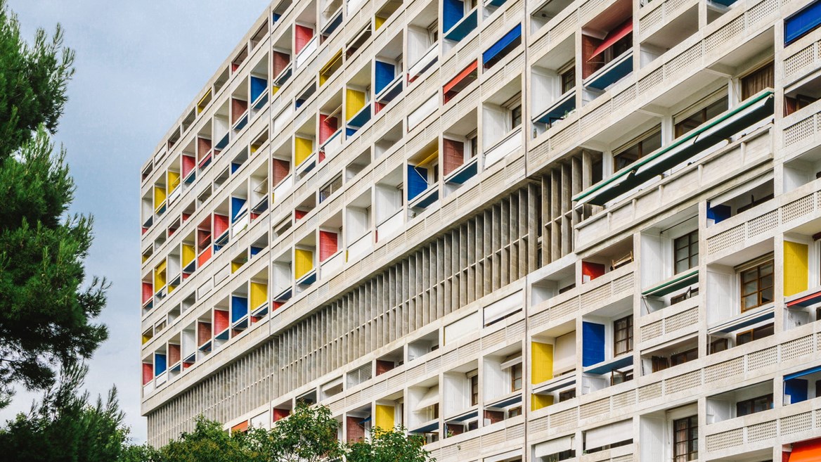 Este edificio es considerado el germen de la arquitectura brutalista