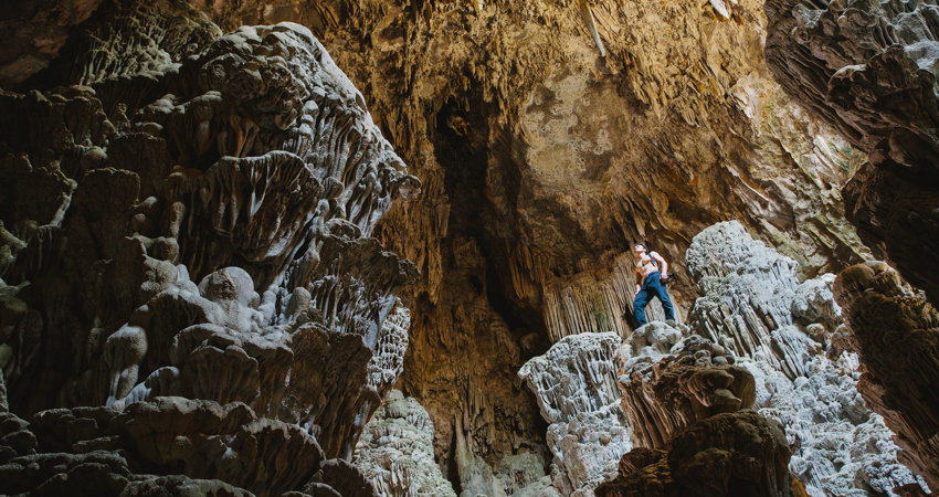 The colossal Cueva de Agua carries it to the Segura river