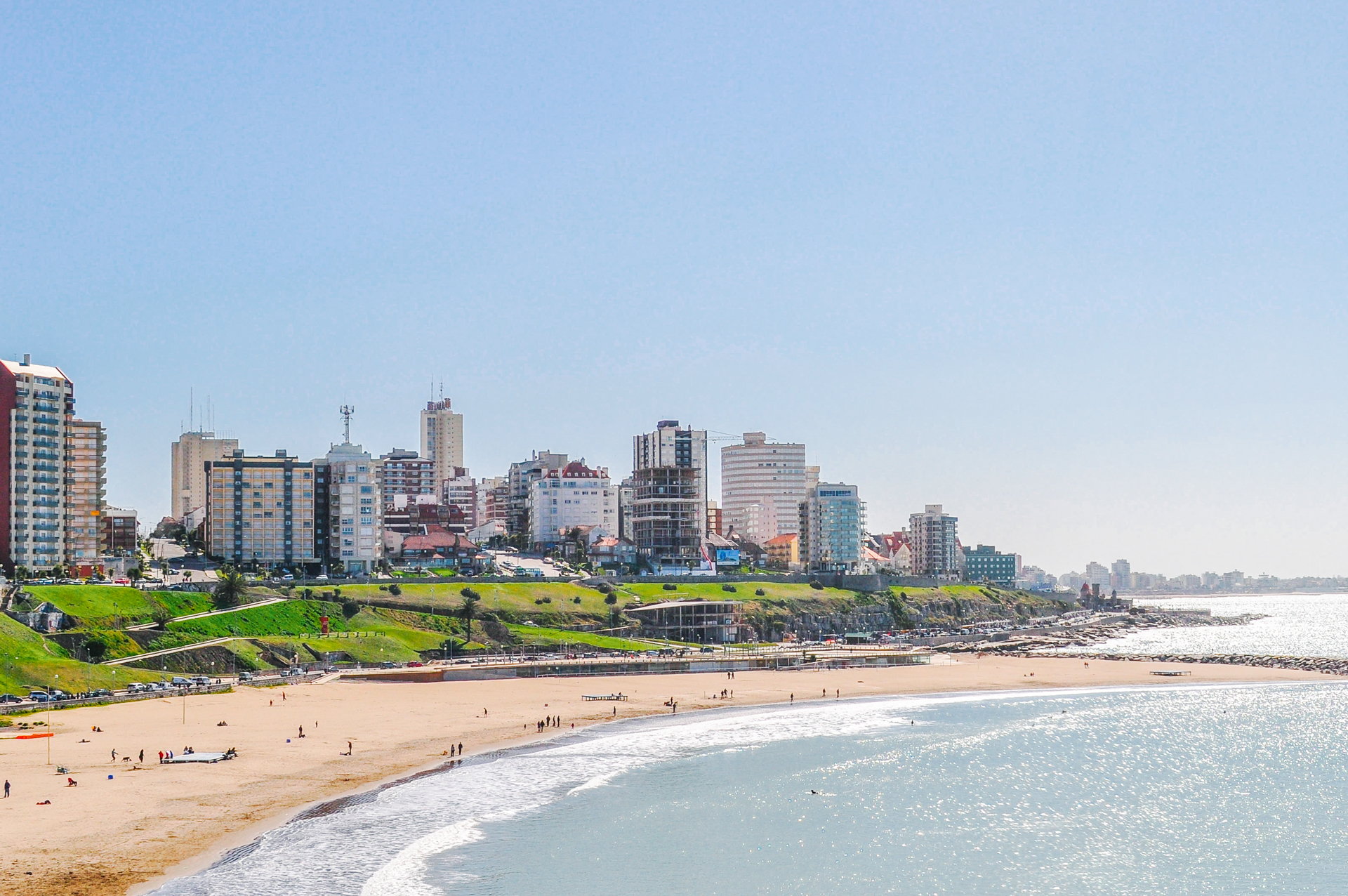Fireworks by Argentina’s Río de la Plata