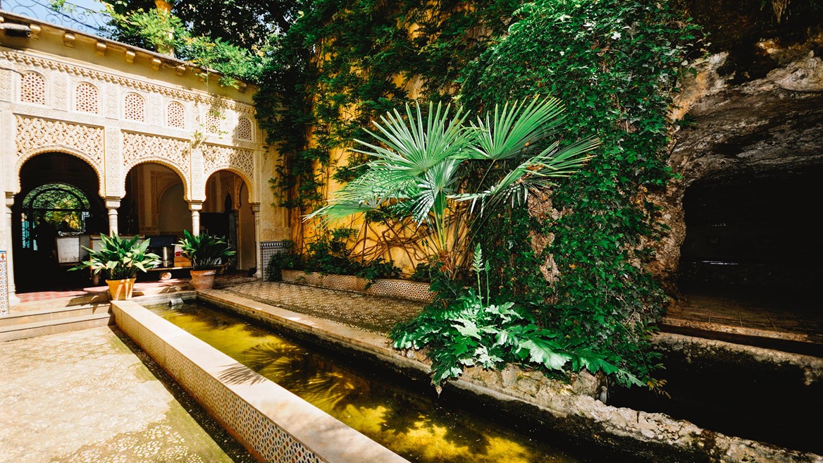 On the way to the Alhambra, Carmen de los Mártires offers a more peaceful way to end the day