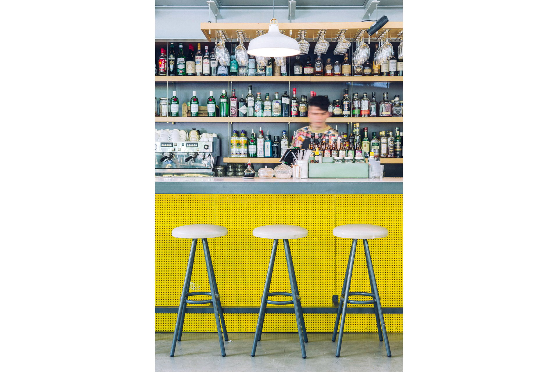 A beloved retro-decorated Koukaki spot, Bel Ray 