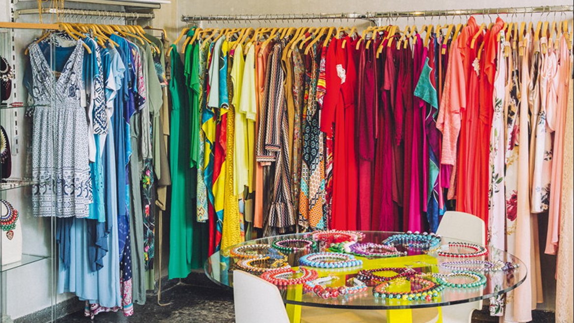 Gkiokan es un diseñador de moda y joyas